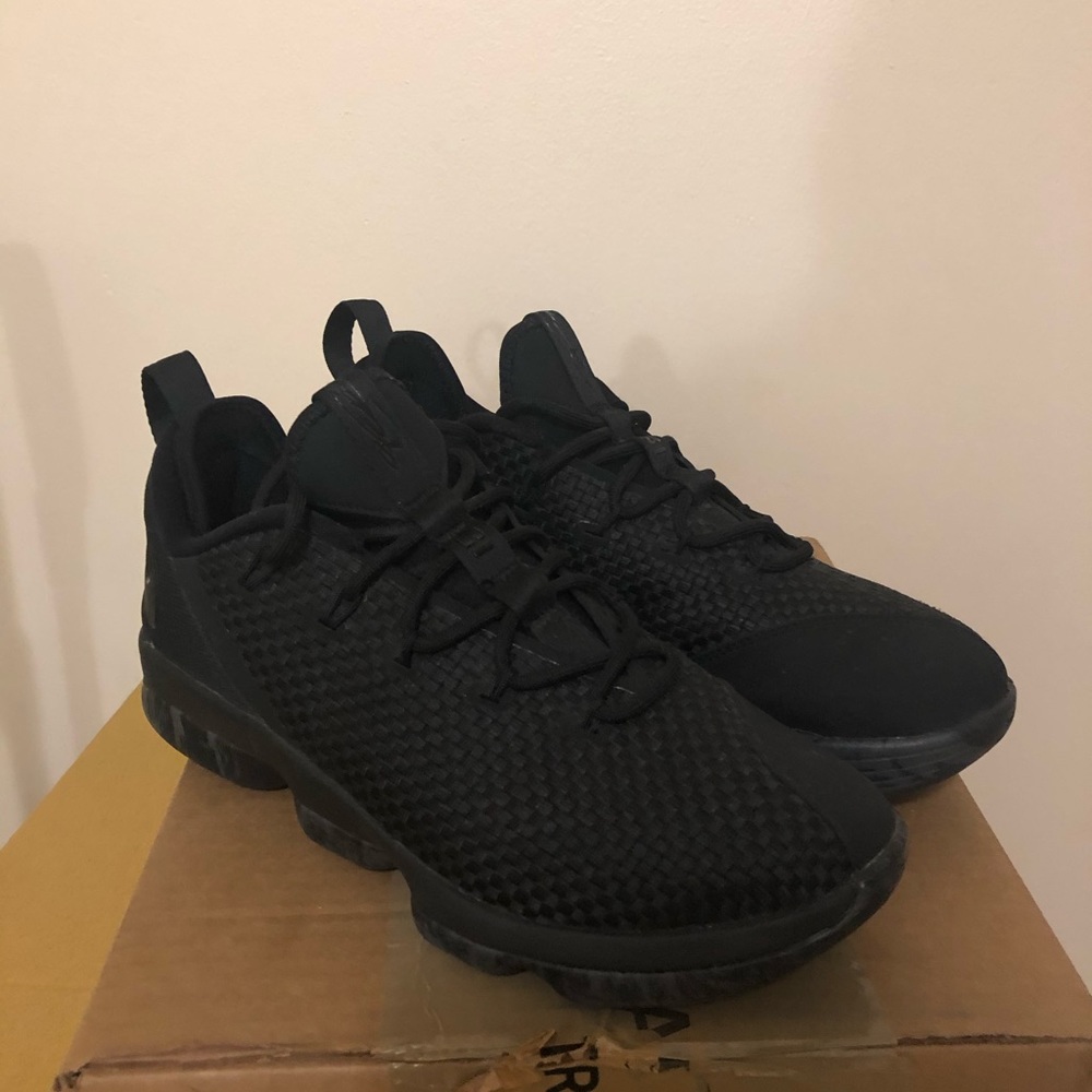 Nike Lebron 14 Low Triple Black